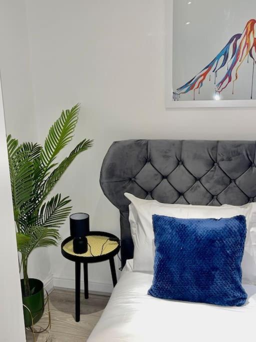 Stylish Cosy Studio Apartment Gravesend Bagian luar foto